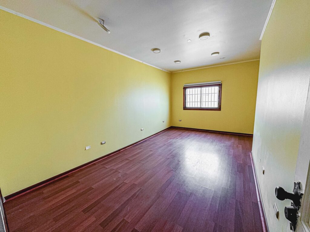 Oficina con 4 ambientes interiores en centro de La Serena | Construyela Propiedades, La Serena