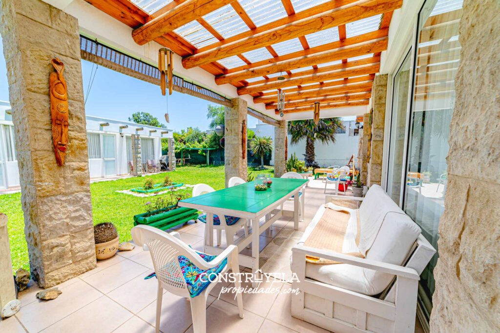 Casa en Venta en Serena Golf – Espaciosa y Exclusiva, con Departamentos Independientes | Construyela Propiedades