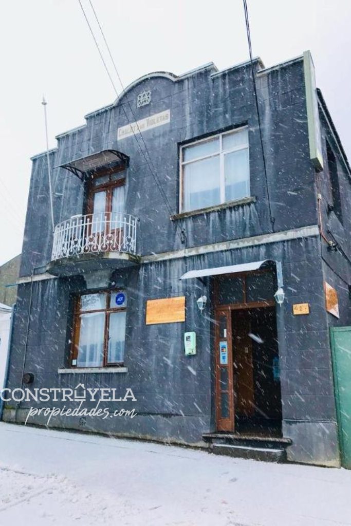 Hostal en Venta — Punta Arenas | Negocio en Marcha | 8 Hab. | 205 m² | UF 11.500